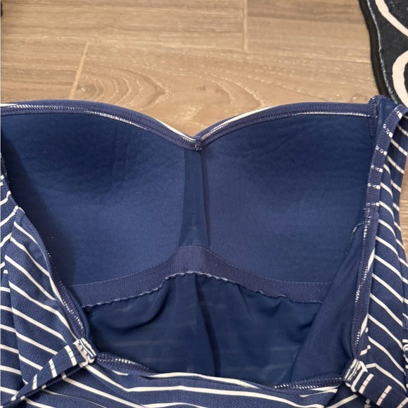 Nip Tuck Women's Swim Joanne One Piece Swimsuit blue & white Stripes size 10 - Picture 6 of 13